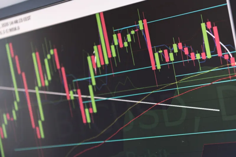 Settlement That Never Sleeps: The Competitive Edge Crypto Markets Hand American Retail Investors